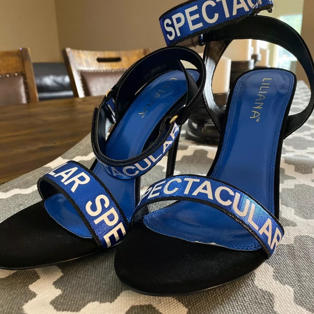 Women’s Blue heels